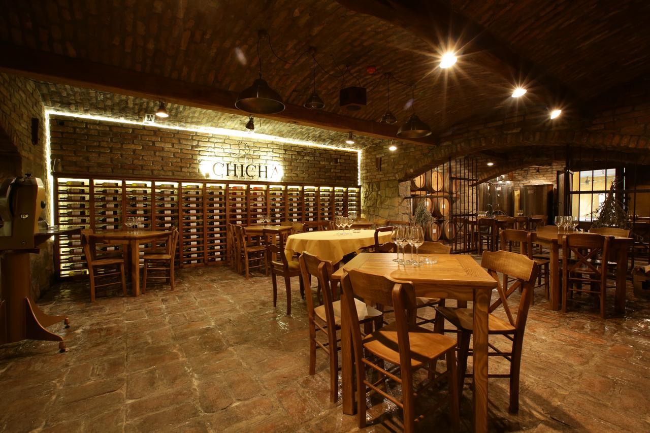 Garni Hotel Chicha - Winery Skrbic ベオグラード エクステリア 写真